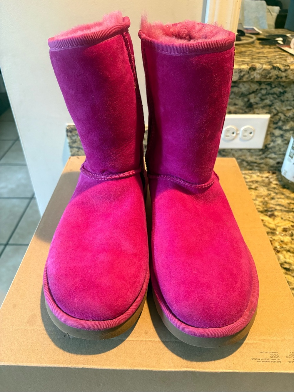 UGG Women's Fuchsia Suede Classic Short Boots